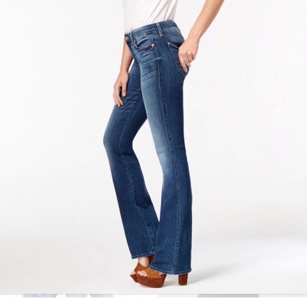 7 For All Mankind Bootcut Women’s, Med Wash, Mid rise-8.5”, blue jeans, size 31.